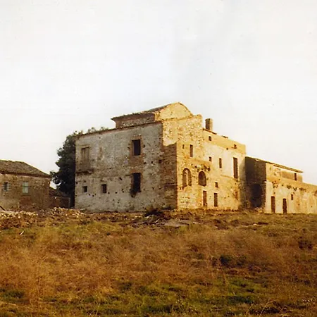 Hotel Casale Delle Arti 3*