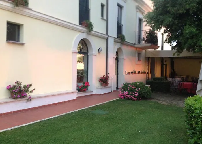 Casale Delle Arti Hotel